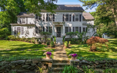 Julie Grace Burke Knows Greenwich: 128 Weaver Street